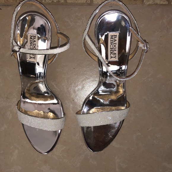 Badgley Mischka Collection Olympia Embellished Sandal SZ 11 - Picture 1 of 6